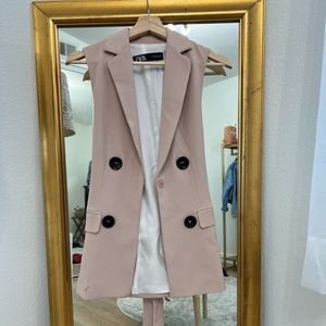 Zara blush vest blazer with buttons.